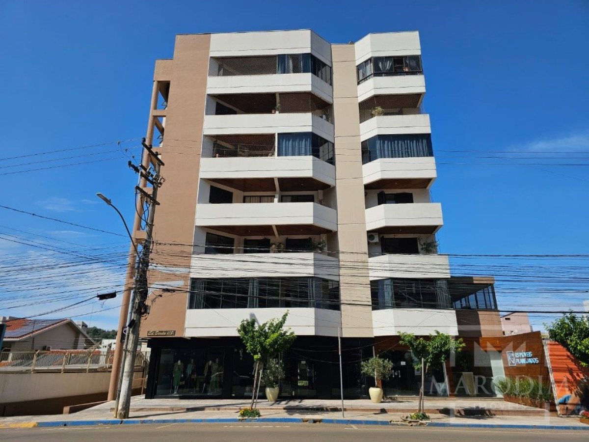 Apartamento com 123m², 3 dormitórios, Sim suíte, 1 vaga, no bairro Centro em Marau