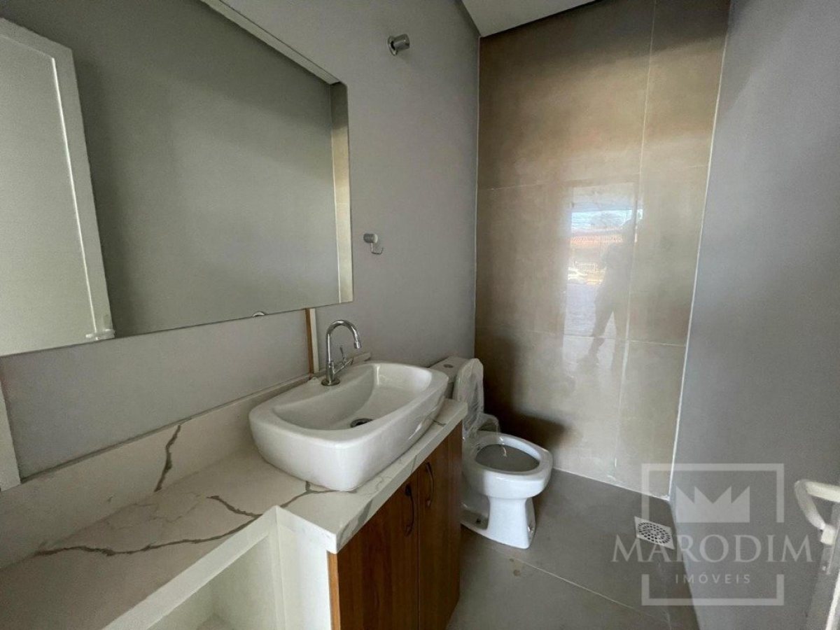 Salas/Conjuntos com 91m², Nao suíte, no bairro Centro em Marau