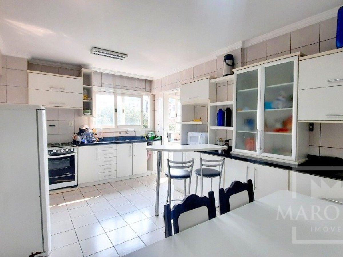 Apartamento com 118m², 3 dormitórios, Sim suíte, 1 vaga, no bairro Centro em Marau