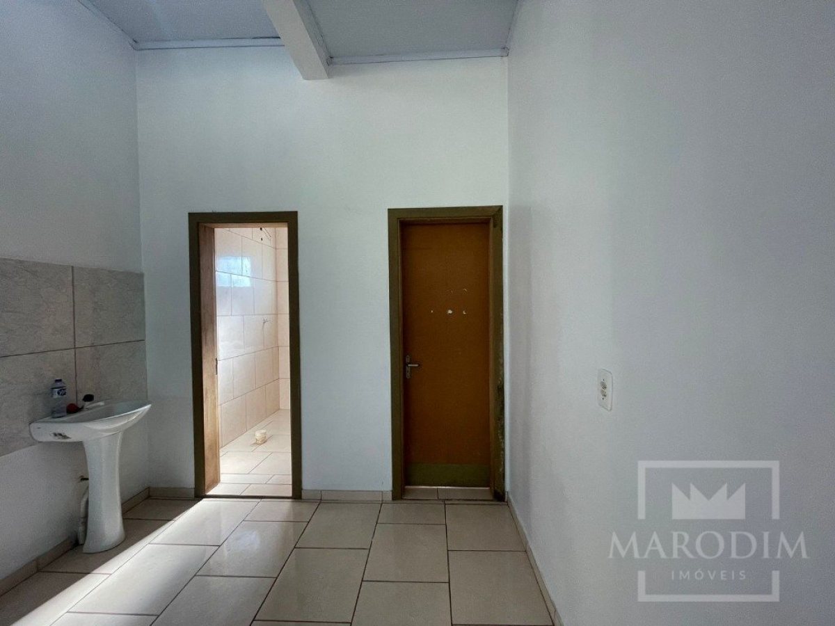 Salas/Conjuntos com 81m², Nao suíte, no bairro Santa Rita em Marau