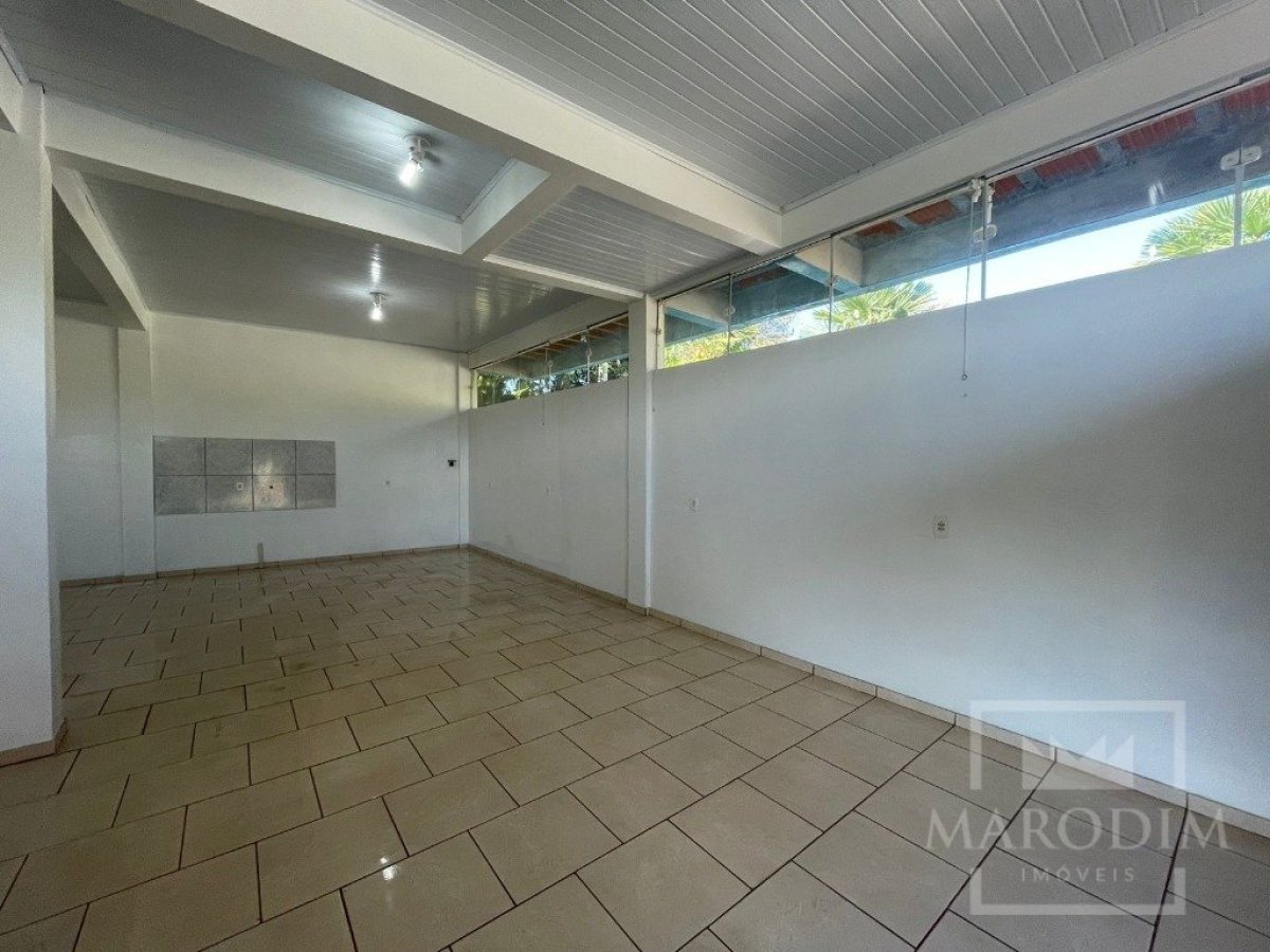 Salas/Conjuntos com 81m², Nao suíte, no bairro Santa Rita em Marau