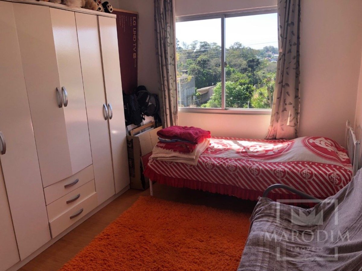 Casa com 129m², 3 dormitórios, Nao suíte, 2 vagas, no bairro Borges de Medeiros em Marau