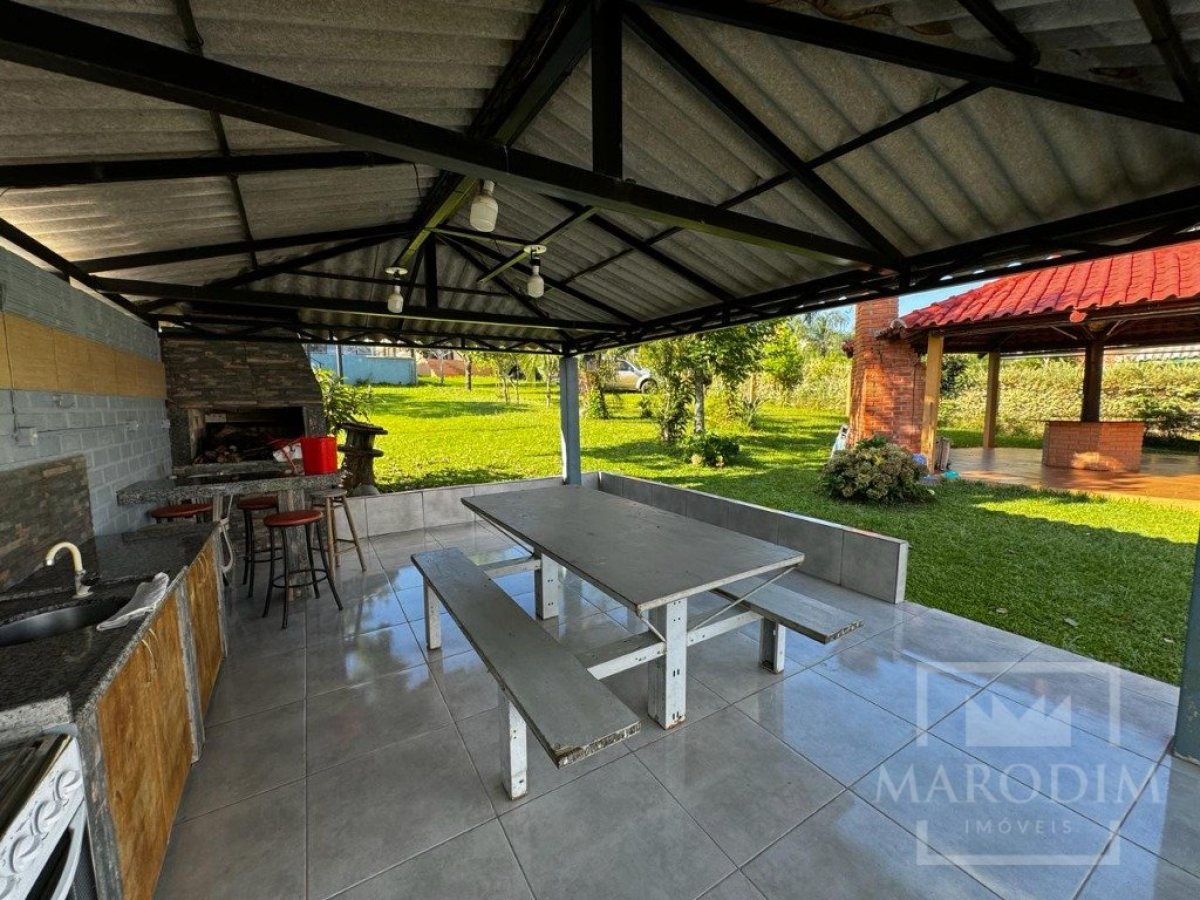 Sítio com 85m², 3 dormitórios, Nao suíte, 2 vagas, no bairro Barragem Capingui em Marau