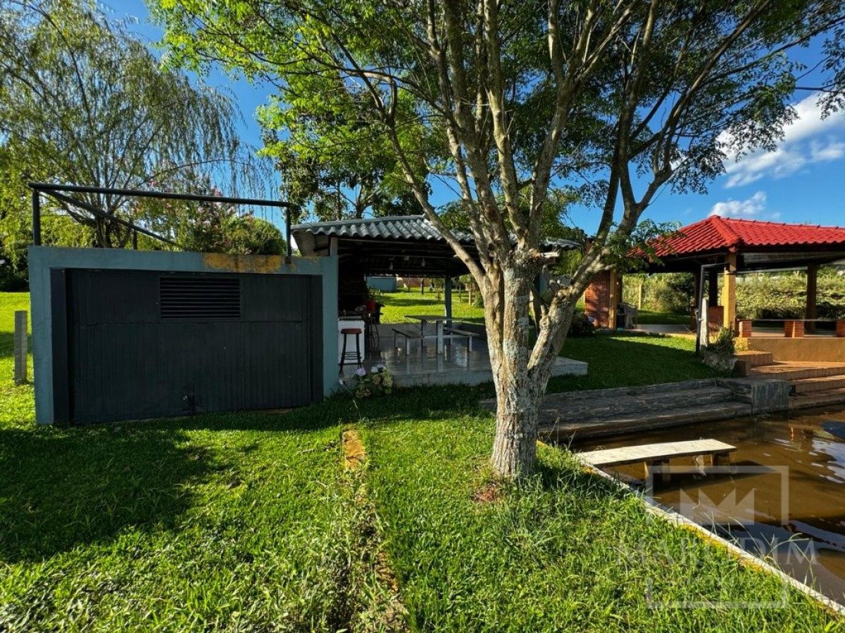 Sítio com 85m², 3 dormitórios, Nao suíte, 2 vagas, no bairro Barragem Capingui em Marau