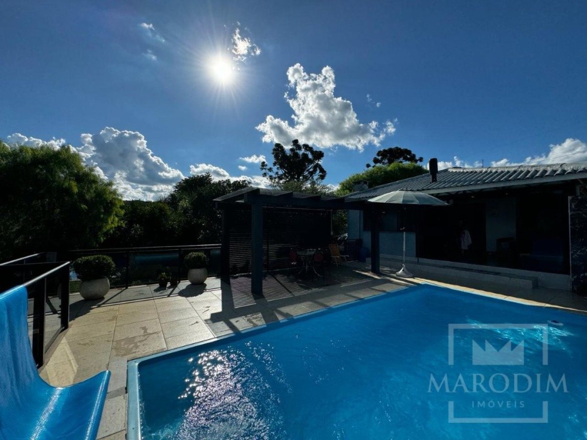 Sítio com 85m², 3 dormitórios, Nao suíte, 2 vagas, no bairro Barragem Capingui em Marau