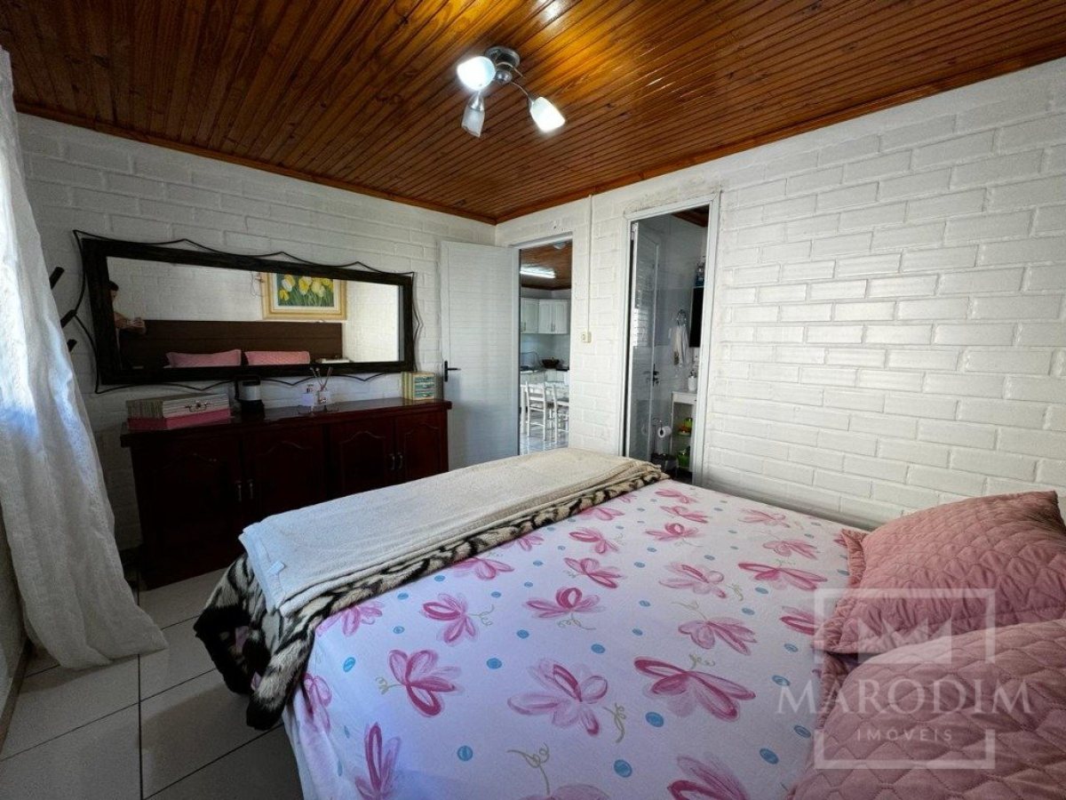 Sítio com 85m², 3 dormitórios, Nao suíte, 2 vagas, no bairro Barragem Capingui em Marau