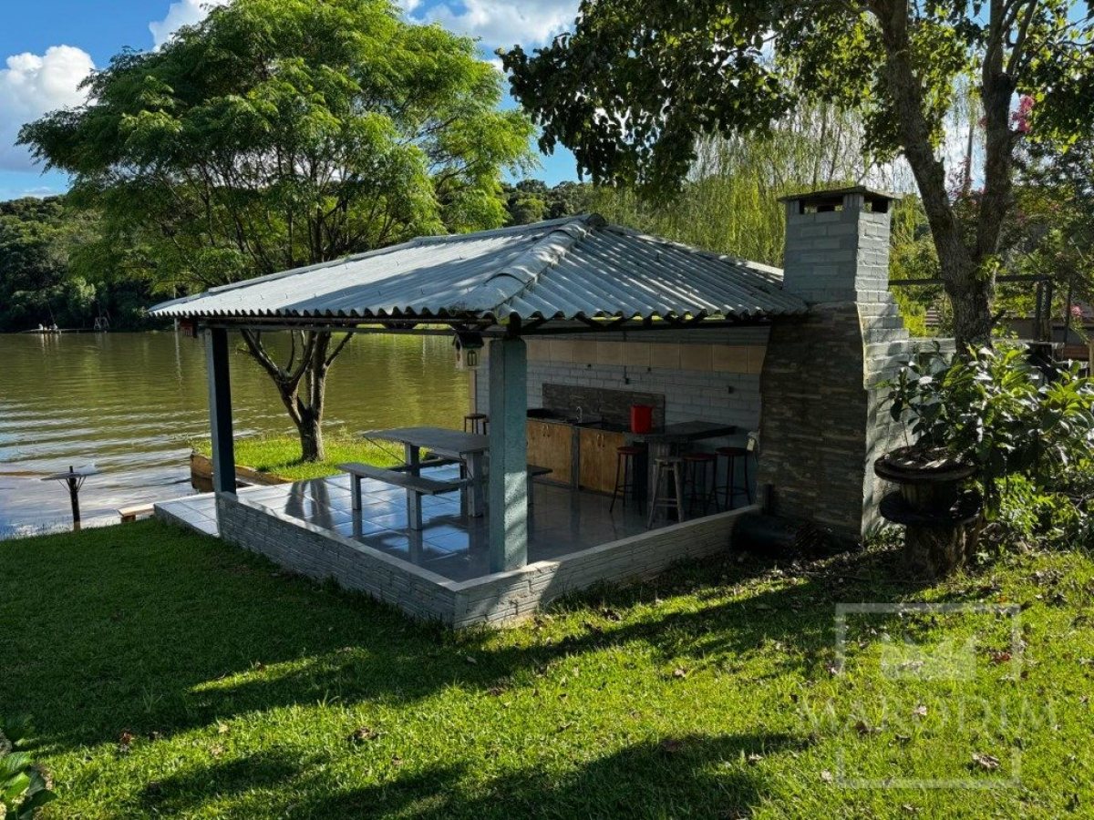 Sítio com 85m², 3 dormitórios, Nao suíte, 2 vagas, no bairro Barragem Capingui em Marau