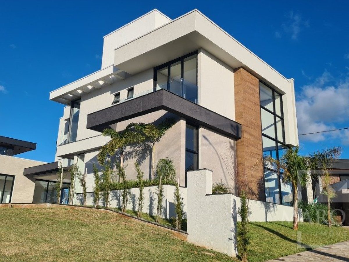 Casa com 265m², 3 dormitórios, Nao suíte, 2 vagas, no bairro Rodovia ERS 324 em Marau