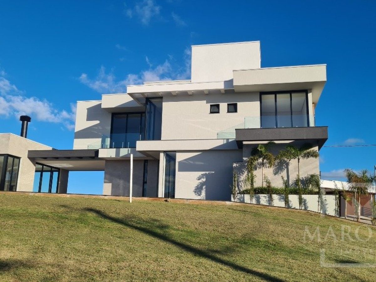 Casa com 265m², 3 dormitórios, Nao suíte, 2 vagas, no bairro Rodovia ERS 324 em Marau