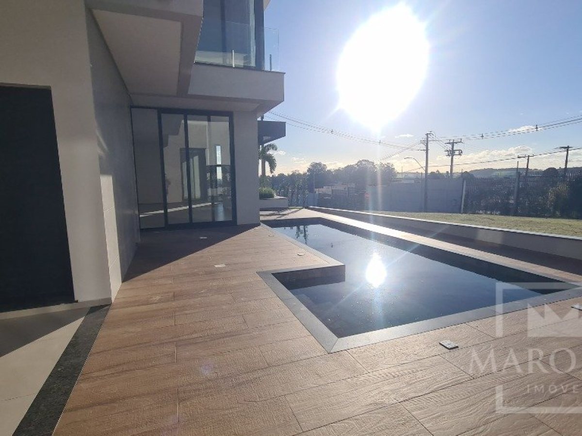 Casa com 265m², 3 dormitórios, Nao suíte, 2 vagas, no bairro Rodovia ERS 324 em Marau