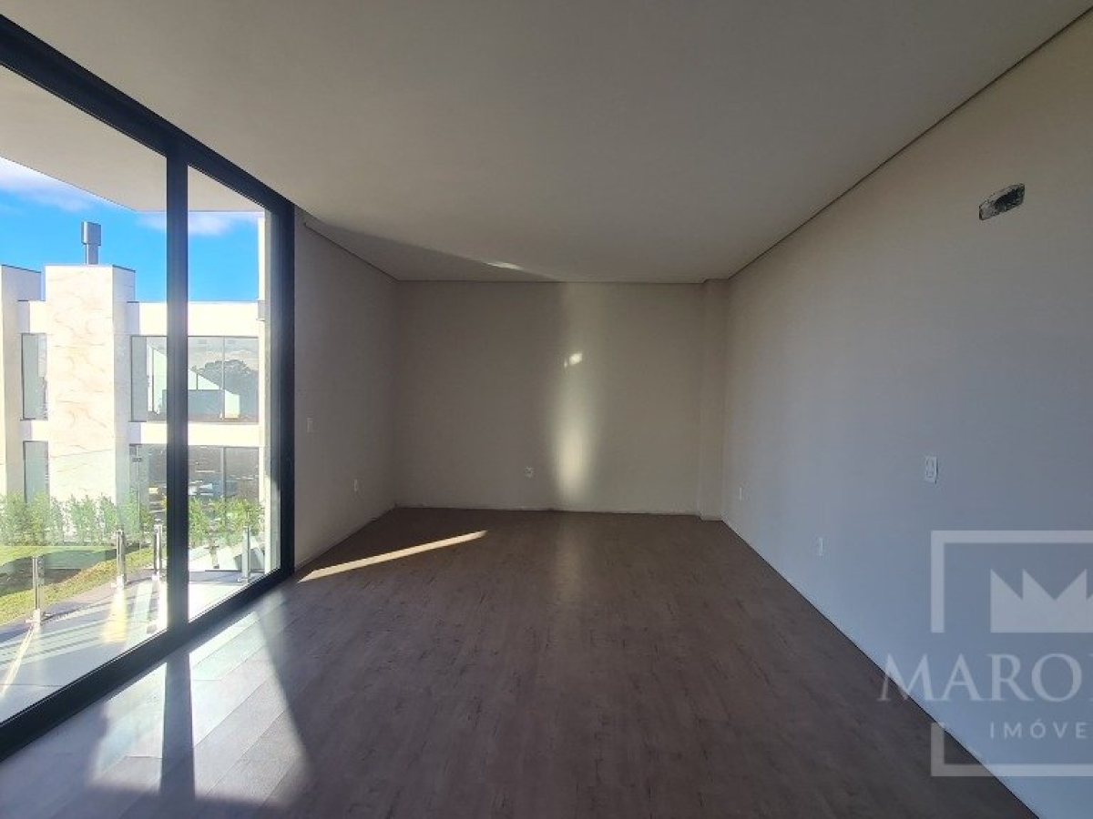 Casa com 265m², 3 dormitórios, Nao suíte, 2 vagas, no bairro Rodovia ERS 324 em Marau