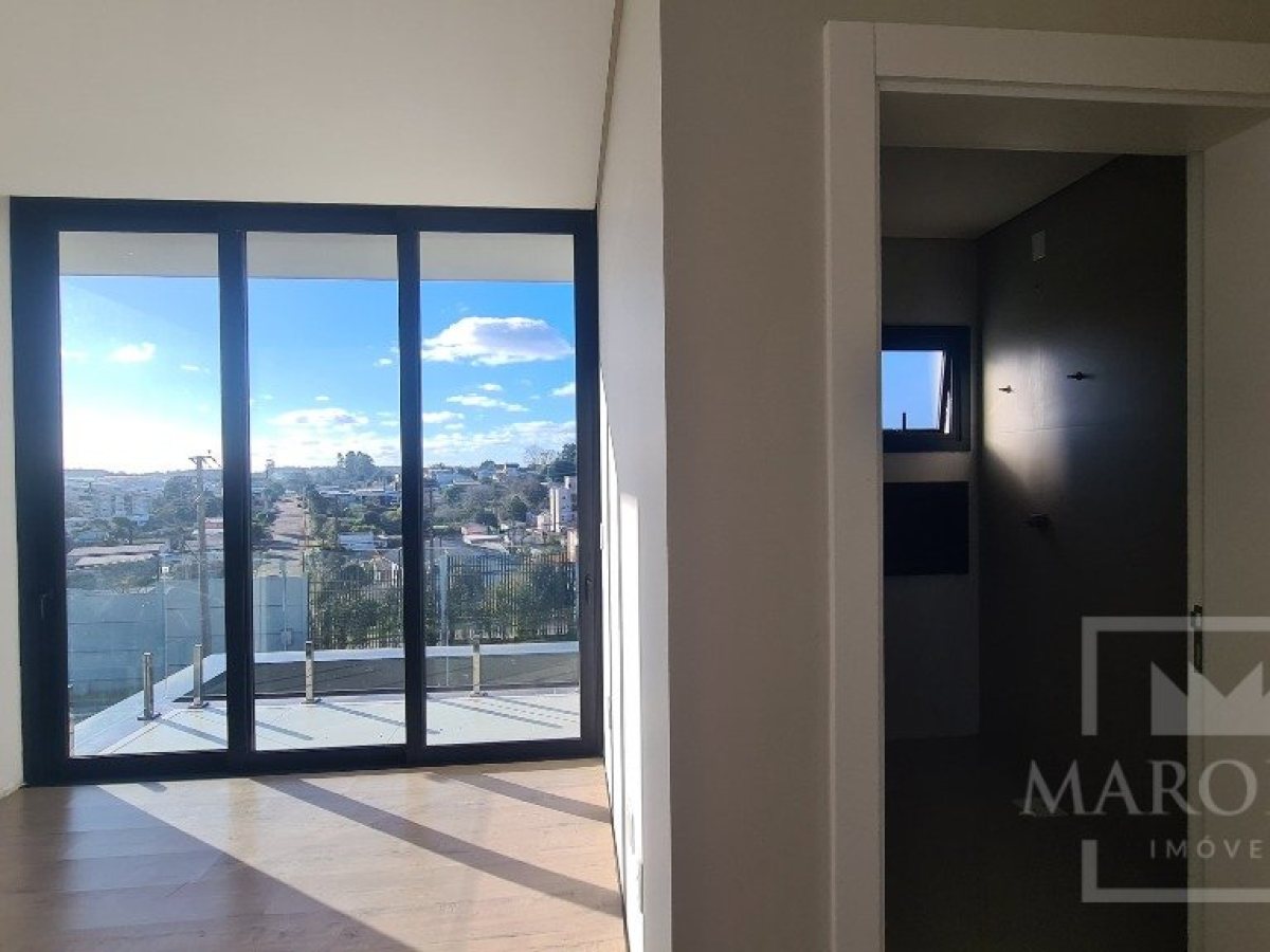 Casa com 265m², 3 dormitórios, Nao suíte, 2 vagas, no bairro Rodovia ERS 324 em Marau