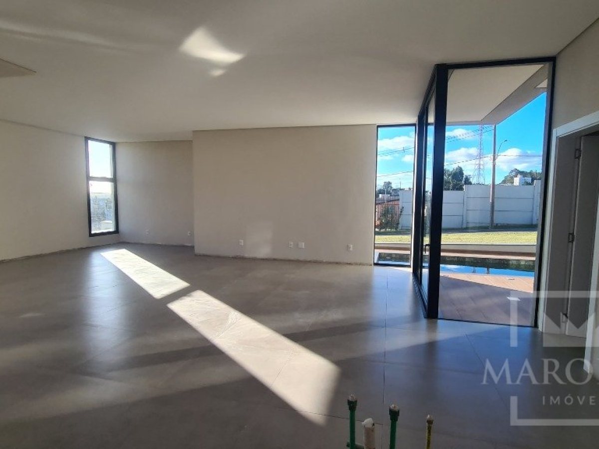 Casa com 265m², 3 dormitórios, Nao suíte, 2 vagas, no bairro Rodovia ERS 324 em Marau