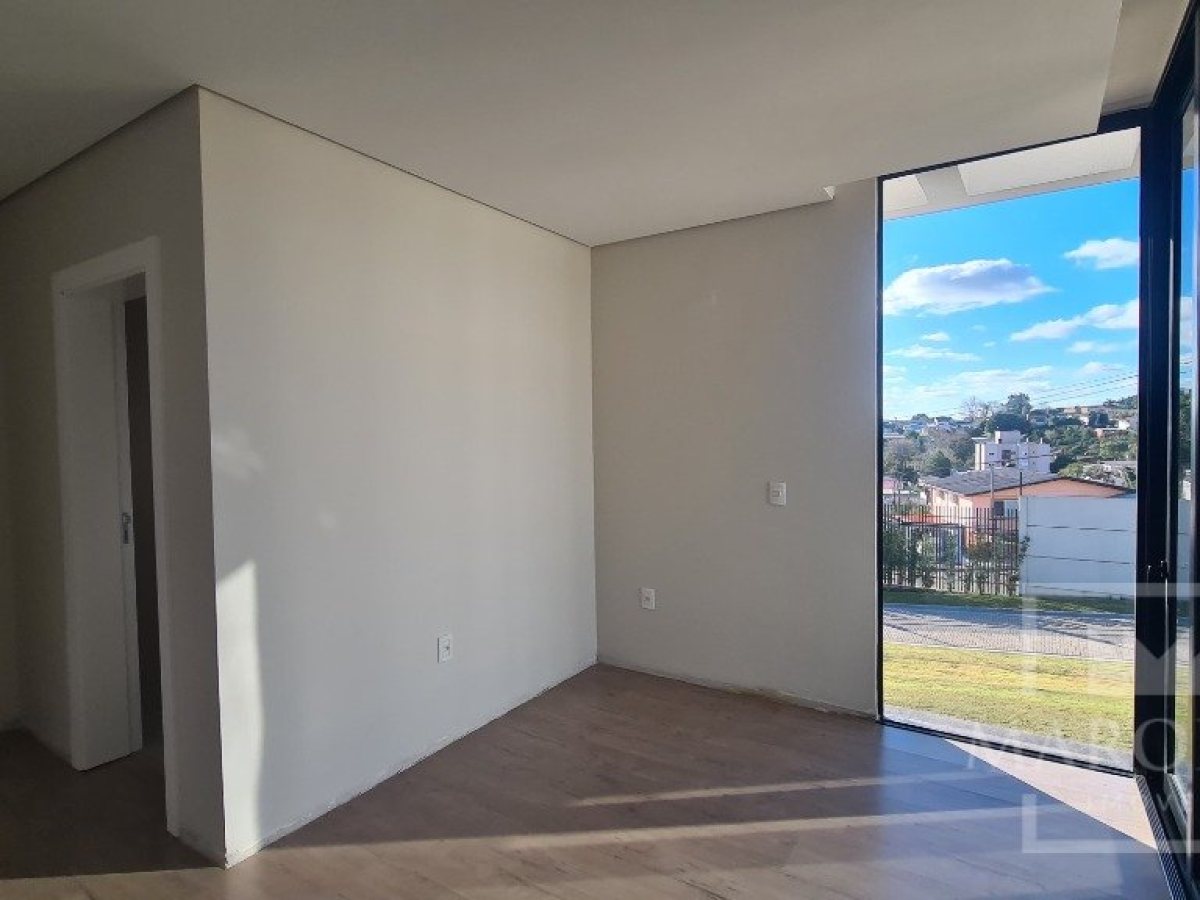Casa com 265m², 3 dormitórios, Nao suíte, 2 vagas, no bairro Rodovia ERS 324 em Marau