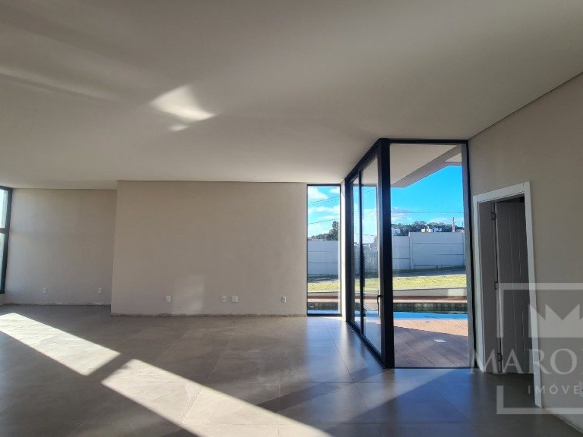 Casa com 265m², 3 dormitórios, Nao suíte, 2 vagas, no bairro Rodovia ERS 324 em Marau