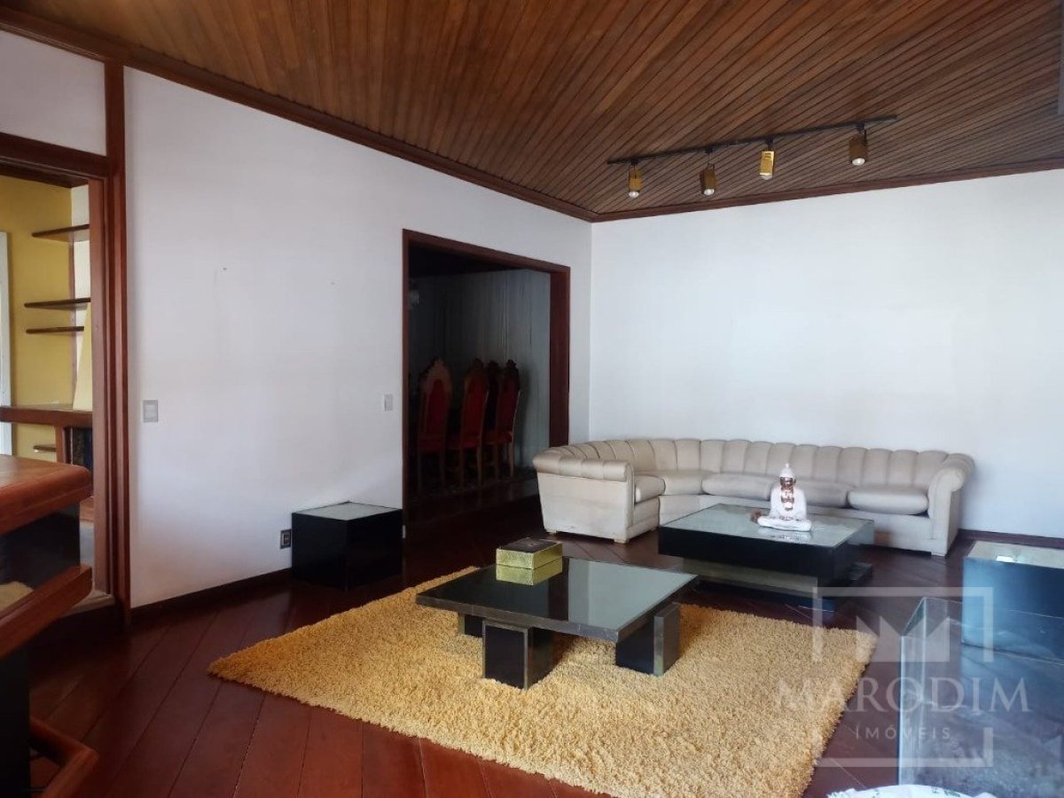 Salas/Conjuntos com 192m², Nao suíte, no bairro Centro em Marau