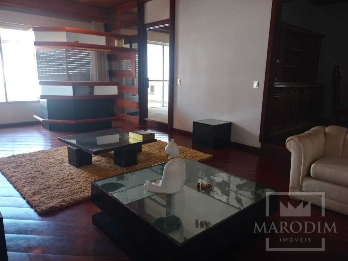 Salas/Conjuntos com 192m², Nao suíte, no bairro Centro em Marau