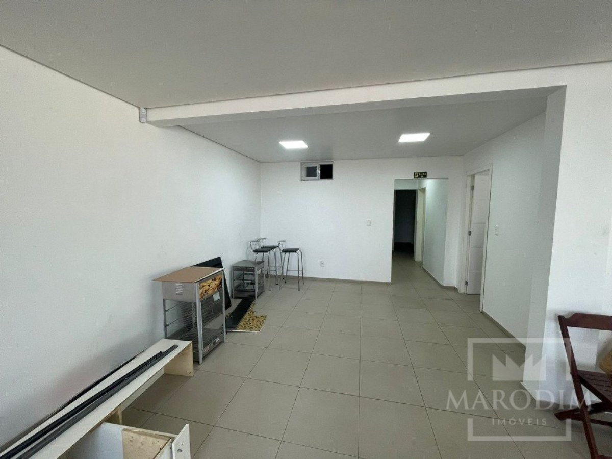 Salas/Conjuntos com 50m², Nao suíte, no bairro São  Cristóvão em Marau