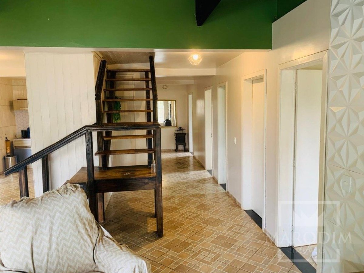 Chácara com 200m², 4 dormitórios, Sim suíte, 2 vagas, no bairro Barragem Capingui em Marau