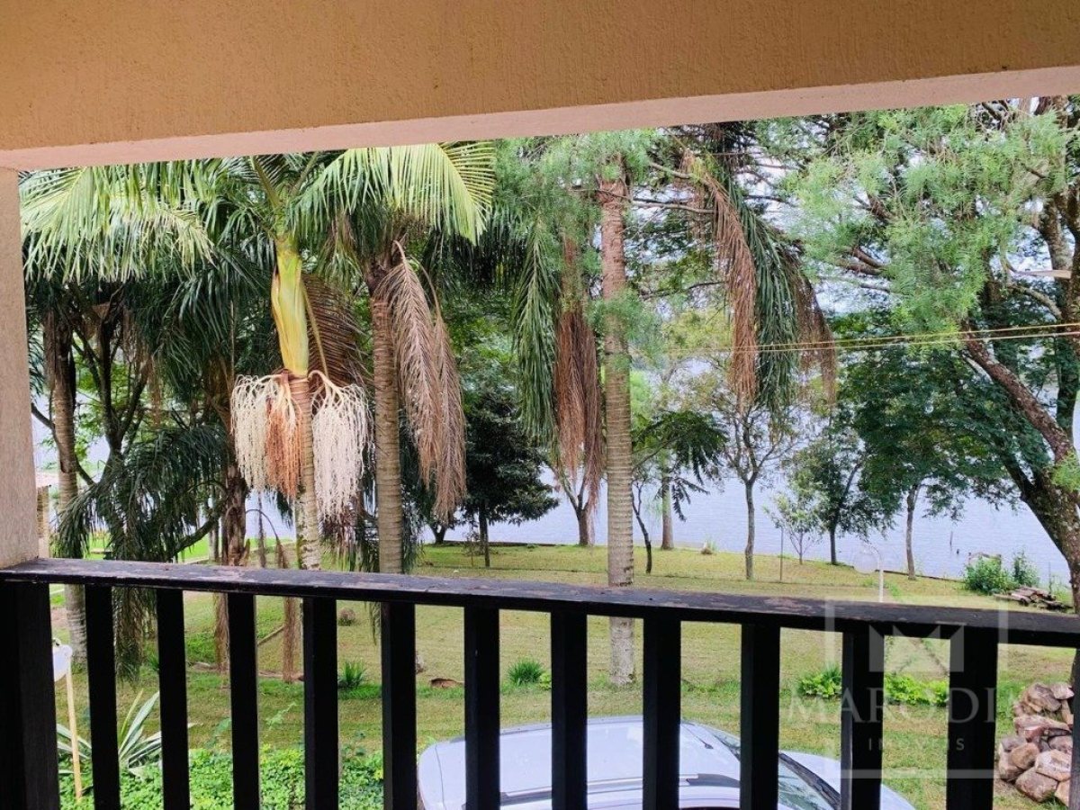 Chácara com 200m², 4 dormitórios, Sim suíte, 2 vagas, no bairro Barragem Capingui em Marau