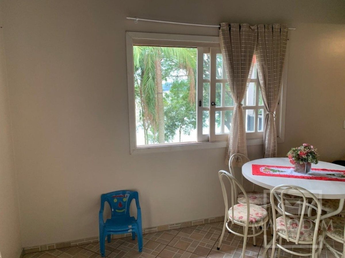 Chácara com 200m², 4 dormitórios, Sim suíte, 2 vagas, no bairro Barragem Capingui em Marau