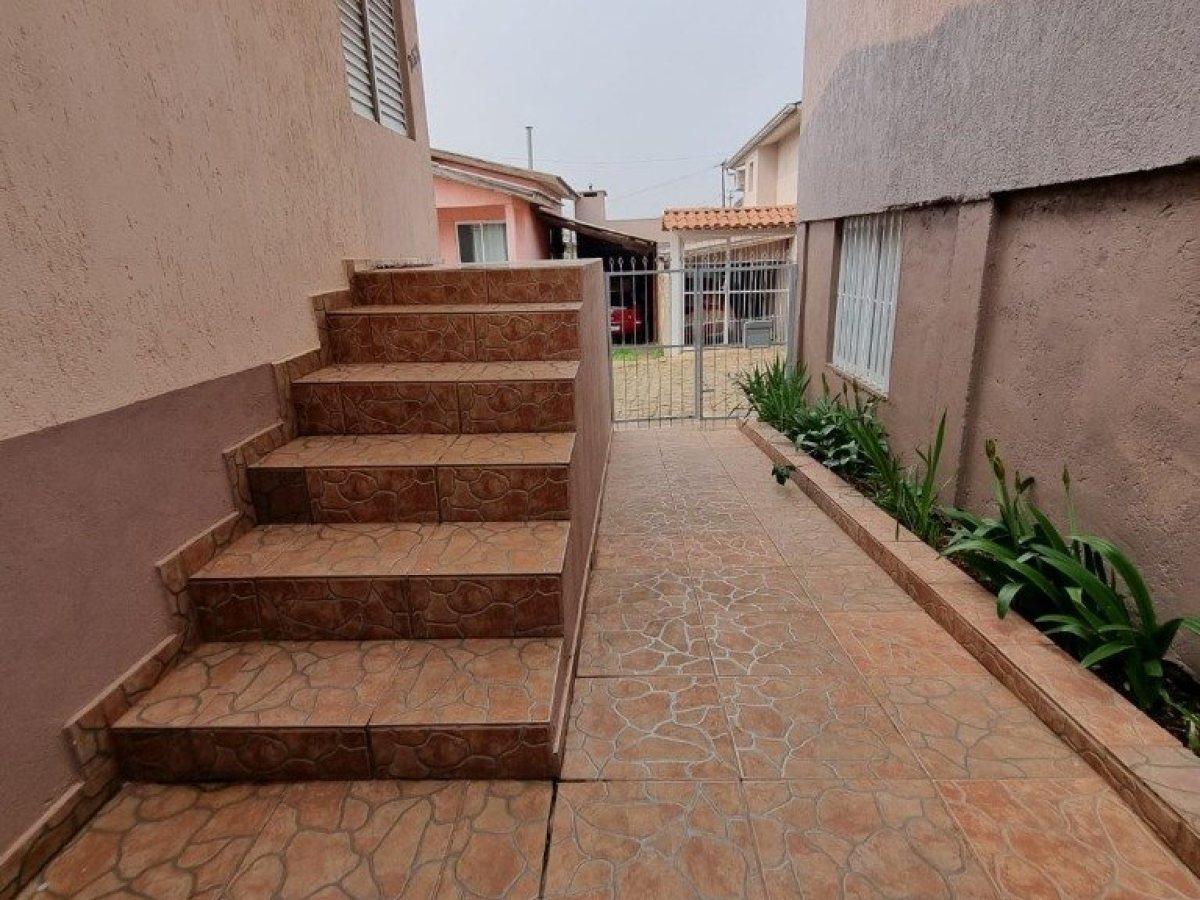 Casa com 103m², 2 dormitórios, Nao suíte, 2 vagas, no bairro Santa Rita em Marau