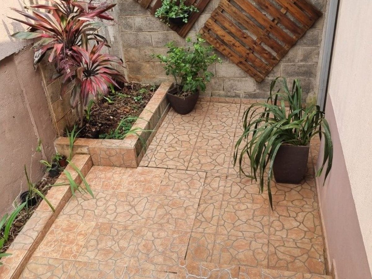 Casa com 103m², 2 dormitórios, Nao suíte, 2 vagas, no bairro Santa Rita em Marau