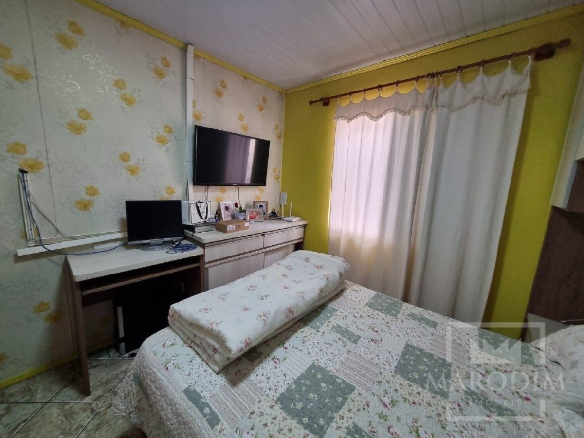 Casa com 103m², 2 dormitórios, Nao suíte, 2 vagas, no bairro Santa Rita em Marau