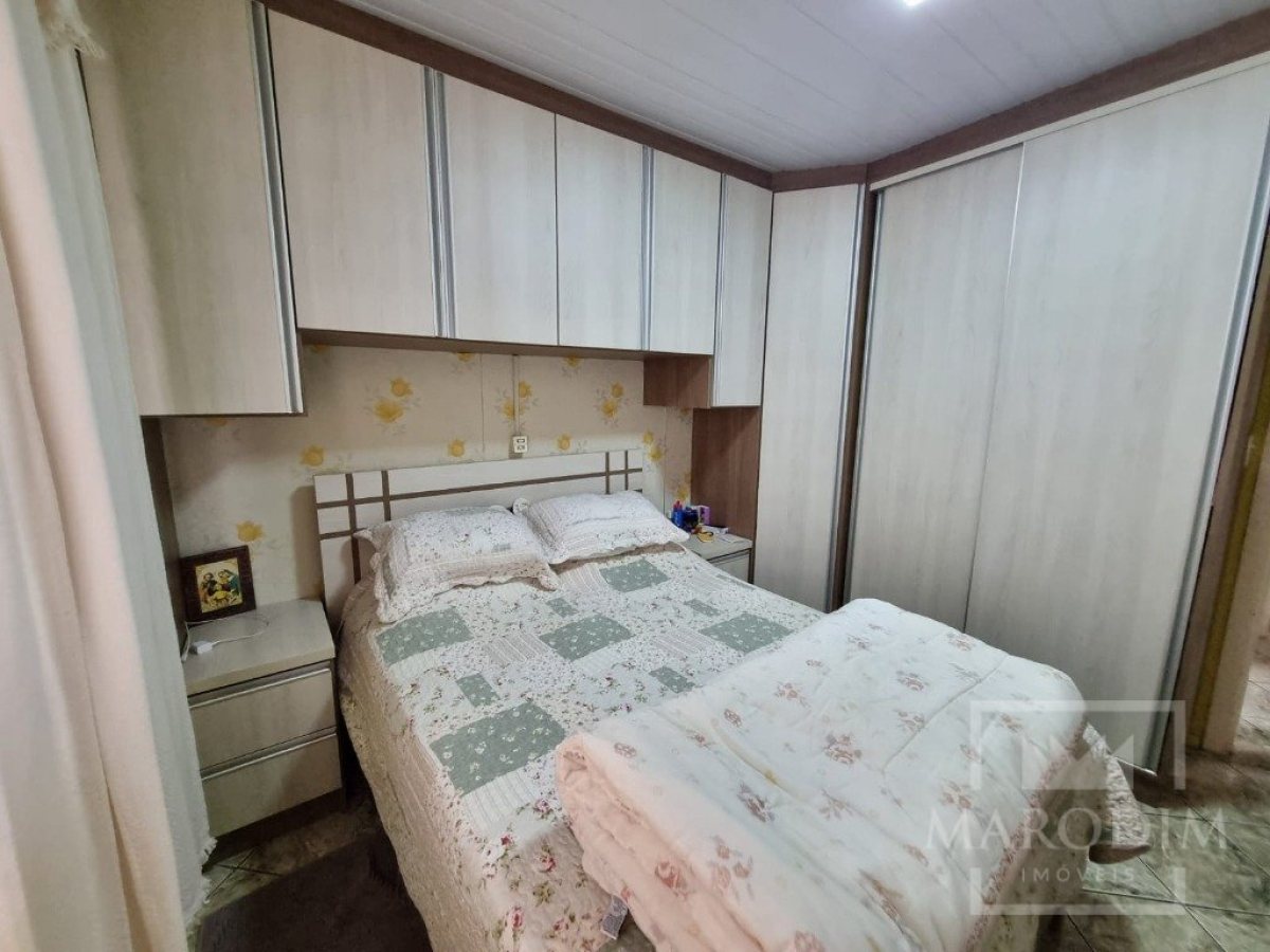 Casa com 103m², 2 dormitórios, Nao suíte, 2 vagas, no bairro Santa Rita em Marau