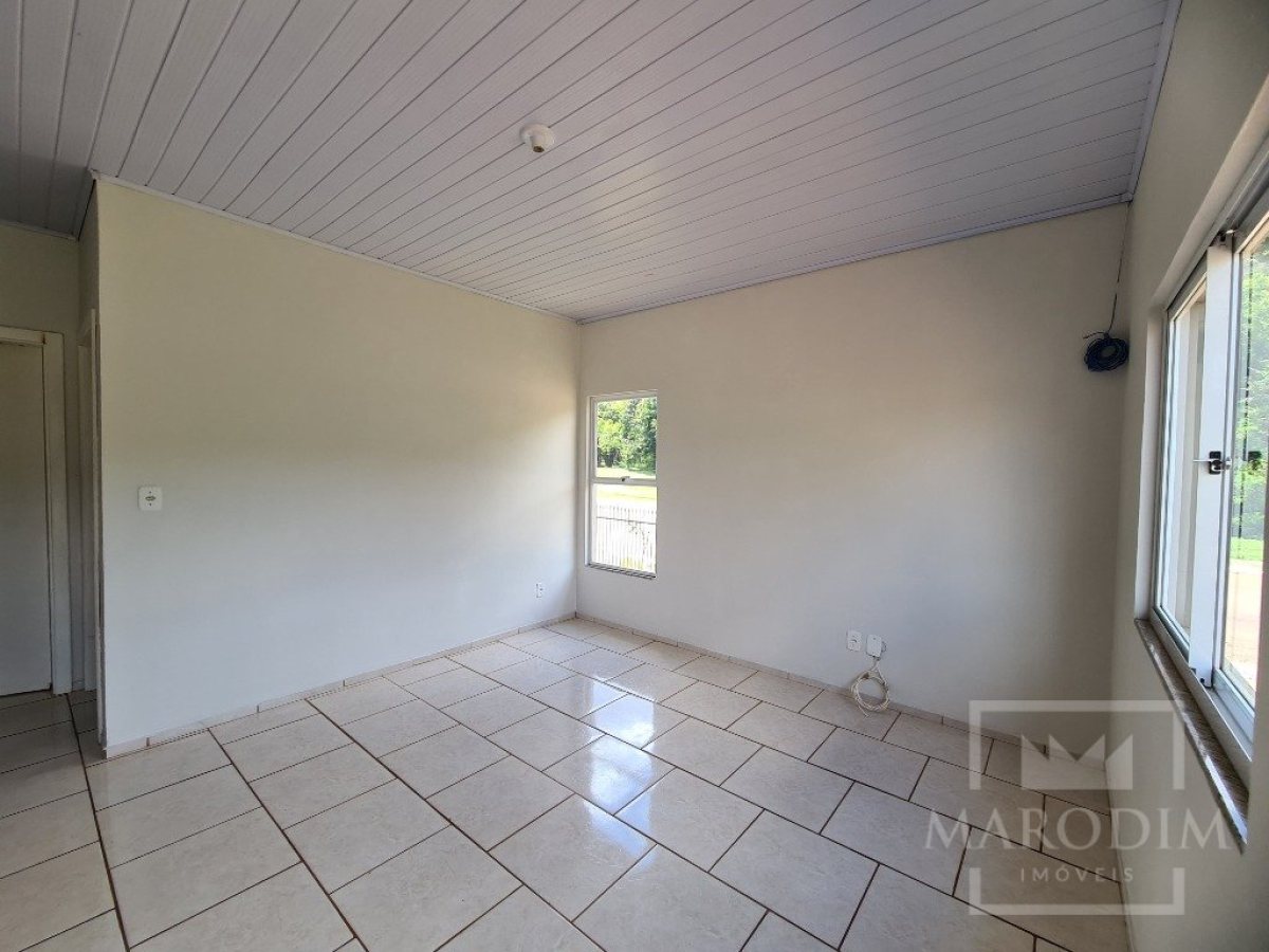 Casa com 52m², 2 dormitórios, Nao suíte, 1 vaga, no bairro Santa Helena em Marau