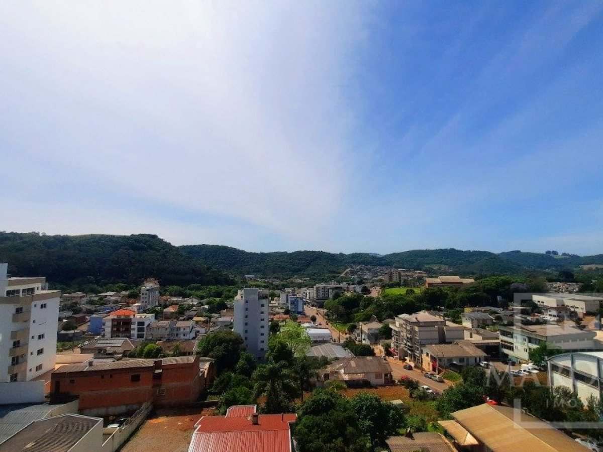 Apartamento com 163m², 3 dormitórios, Sim suíte, 2 vagas, no bairro Centro em Marau