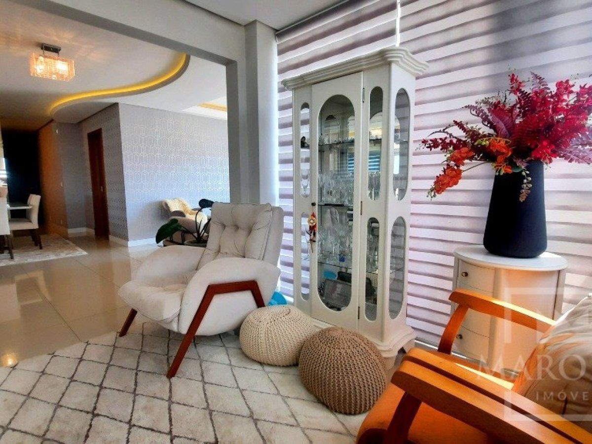 Apartamento com 163m², 3 dormitórios, Sim suíte, 2 vagas, no bairro Centro em Marau