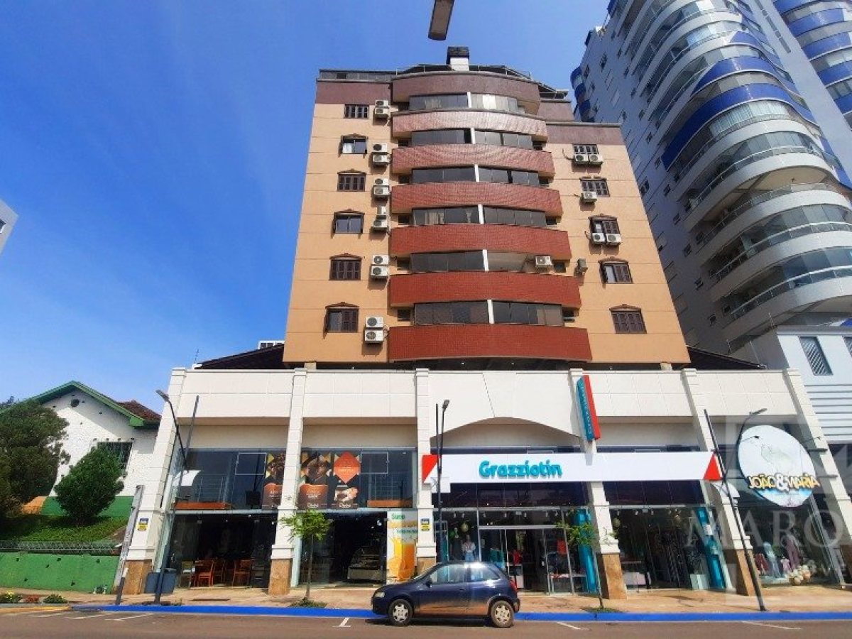 Apartamento com 163m², 3 dormitórios, Sim suíte, 2 vagas, no bairro Centro em Marau