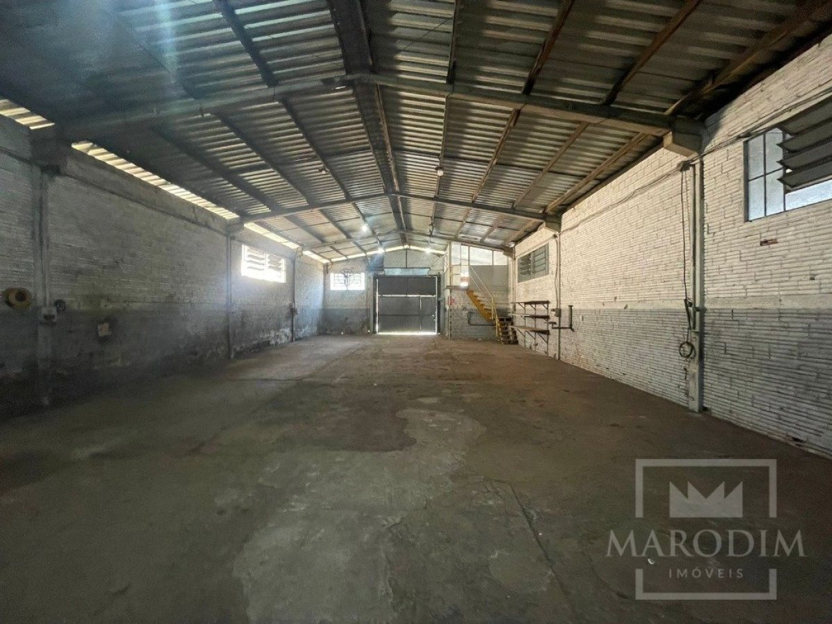 Pavilhão com 480m², Nao suíte, no bairro Loteamento Busnello em Marau