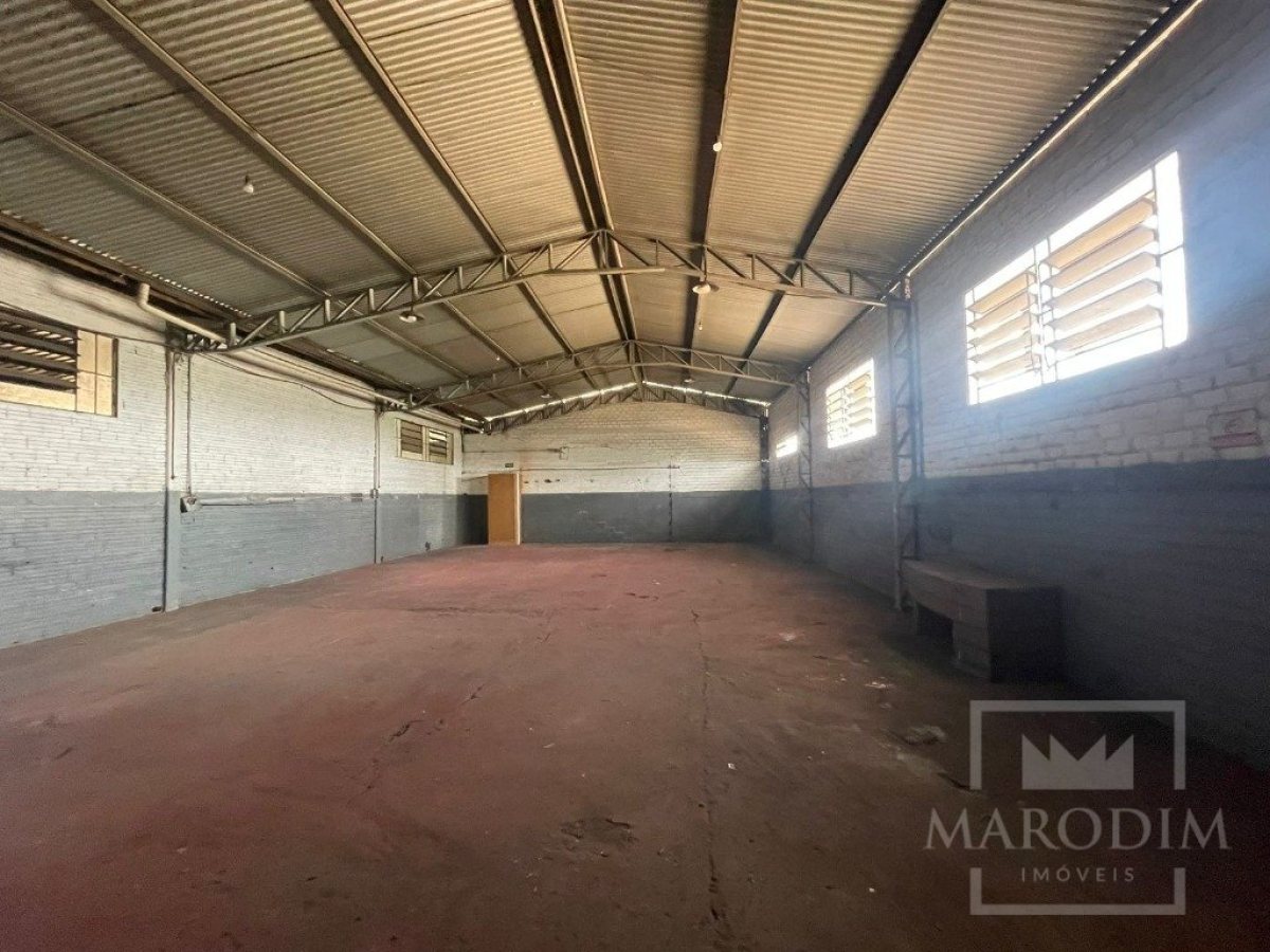 Pavilhão com 480m², Nao suíte, no bairro Loteamento Busnello em Marau