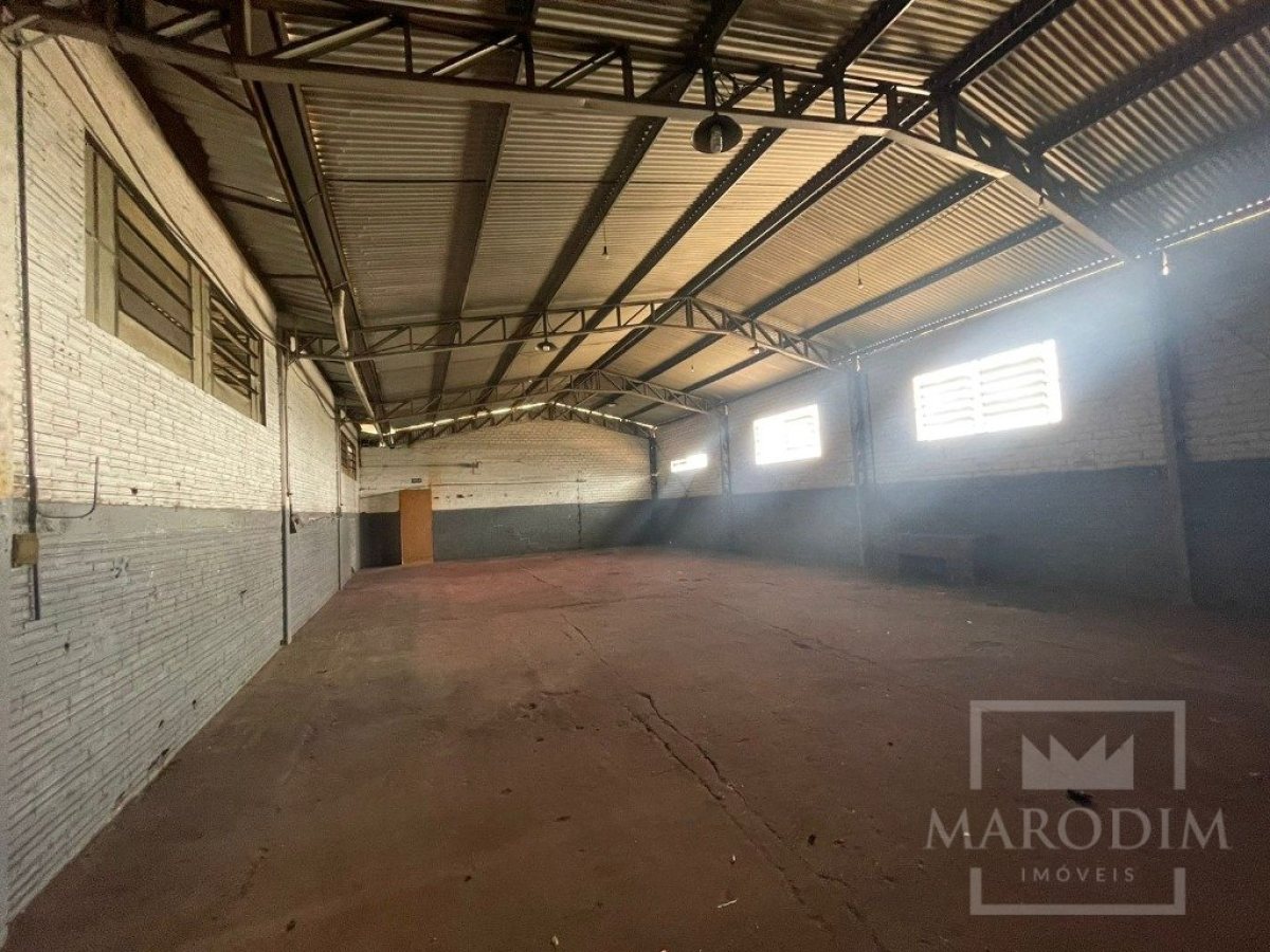 Pavilhão com 480m², Nao suíte, no bairro Loteamento Busnello em Marau