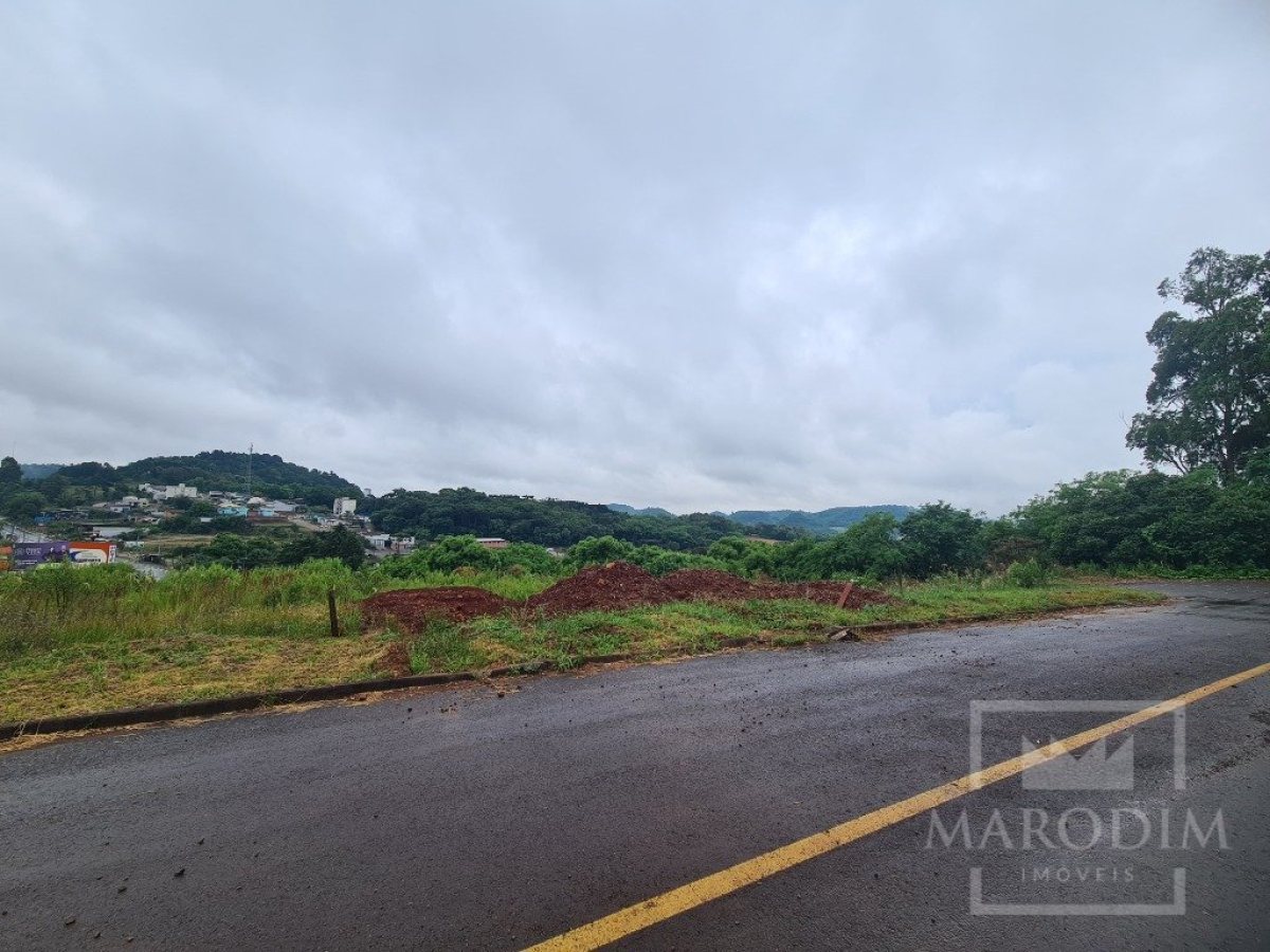 Terreno com 514m², Nao suíte, no bairro Jardim Dourado em Marau