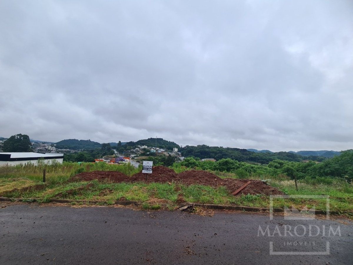 Terreno com 514m², Nao suíte, no bairro Jardim Dourado em Marau