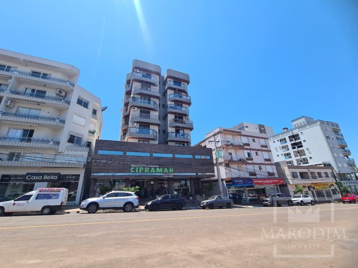 Apartamento com 131m², 3 dormitórios, Sim suíte, 1 vaga, no bairro Centro em Marau