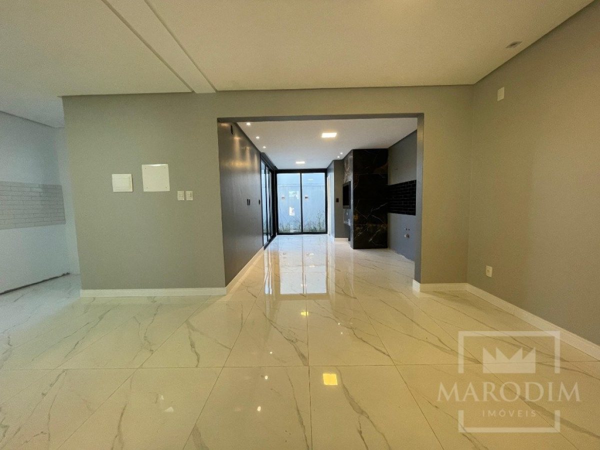 Sobrado com 150m², 2 dormitórios, Nao suíte, 2 vagas, no bairro Loteamento Colina em Marau