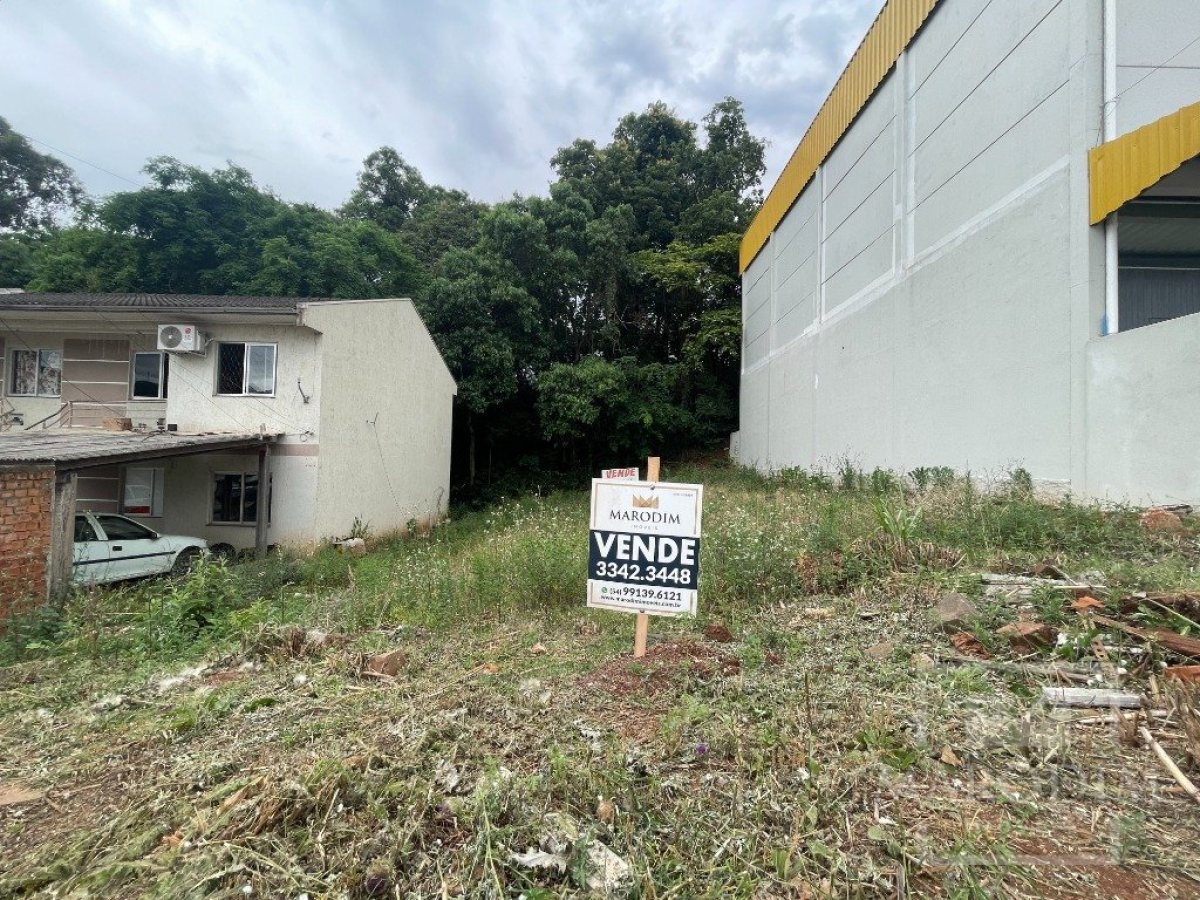 Terreno com 302m², Nao suíte, no bairro Portal do Sol em Marau