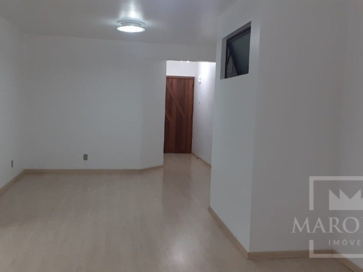 Apartamento com 100m², 2 dormitórios, Nao suíte, 1 vaga, no bairro Centro em Marau