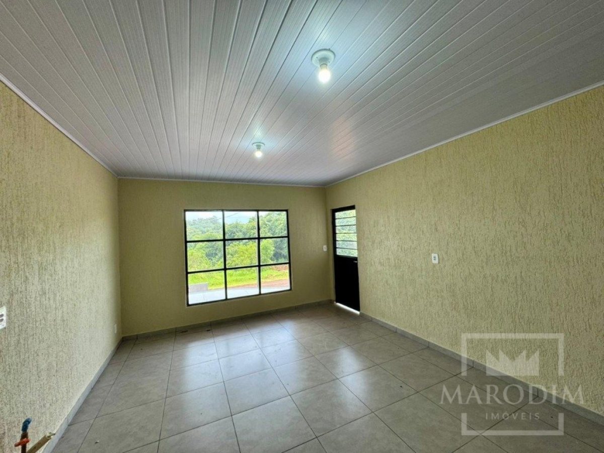 Pavilhão com 985m², Nao suíte, no bairro Distrito Industrial em Marau