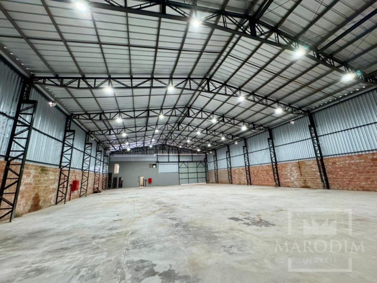 Pavilhão com 985m², Nao suíte, no bairro Distrito Industrial em Marau