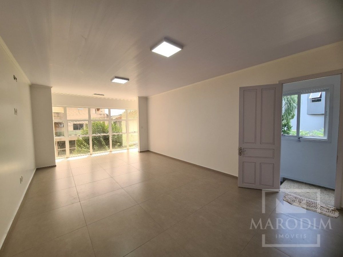 Salas/Conjuntos com 136m², Nao suíte, no bairro Centro em Marau