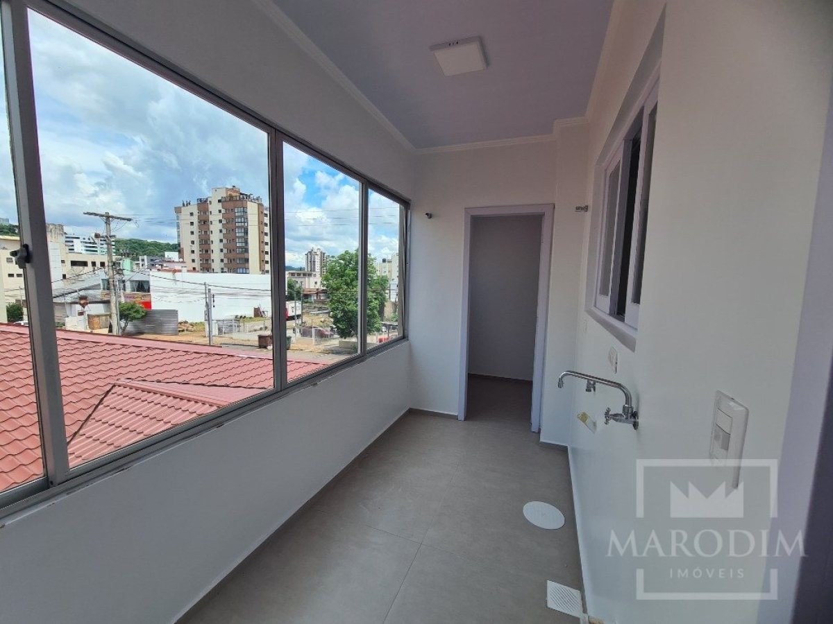 Salas/Conjuntos com 136m², Nao suíte, no bairro Centro em Marau