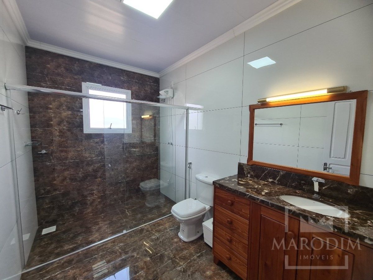 Salas/Conjuntos com 136m², Nao suíte, no bairro Centro em Marau