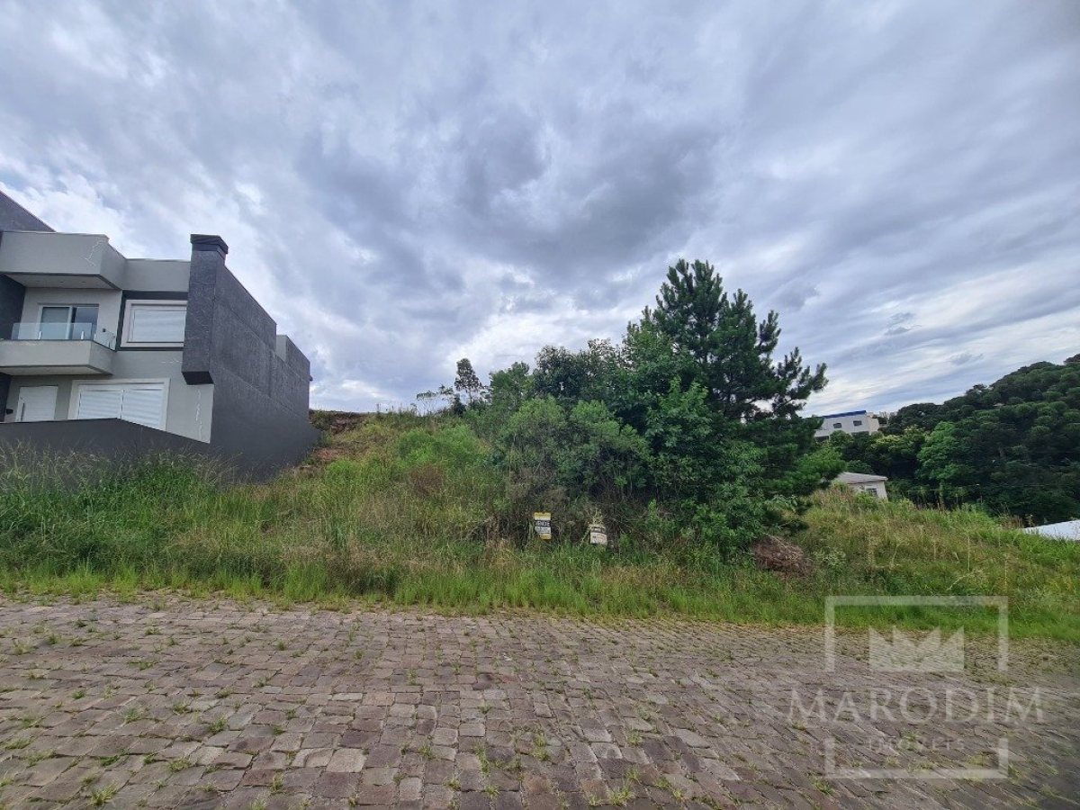 Terreno com 390m², Nao suíte, no bairro Centro em Marau