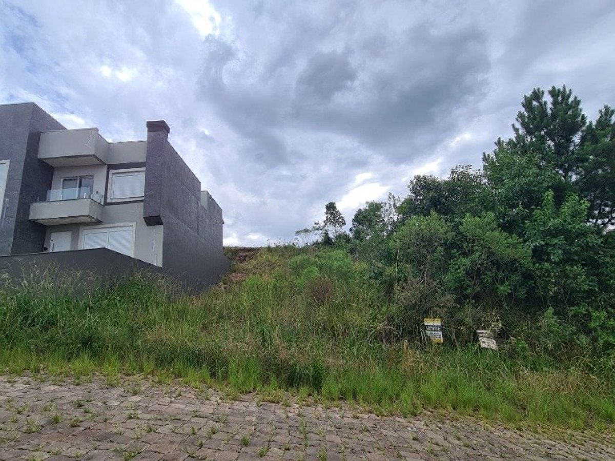 Terreno com 390m², Nao suíte, no bairro Centro em Marau