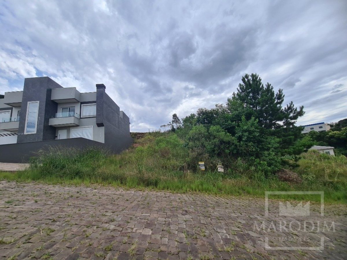 Terreno com 390m², Nao suíte, no bairro Centro em Marau